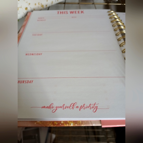 Weekly Planner PAPER STUDIO. Includes Pen. 7 x 8 5/8 in. Glam Pink & Gold Marble - Picture 6 of 6